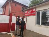 Jandarma, firari hükümlüyü düğünde bağlama çalarken yakaladı