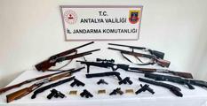 Alanya'da silah ve mühimmat kaçakçılığı operasyonu