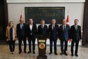 Bakan Yumaklı, İzmir'de