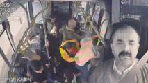 1 kişinin öldüğü metrobüs kazasından yeni görüntü! Şoförün verdiği ilk tepki