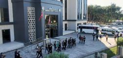 Çanakkale'de göçmen kaçakçılığı yapan suç örgütü çökertildi; 23 tutuklama