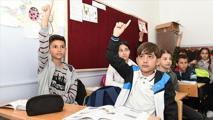 Ortaokul kayıtları ne zaman başlıyor, hangi ayda? 2025-2026 MEB ortaokul kayıtları nasıl yapılır? Çocuğum hangi ortaokula gidecek nasıl öğrenebilirim?