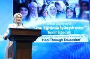 İstanbul- Emine Erdoğan: Gelecek nesillere adil bir dünya bırakmak boynumuzun borcu