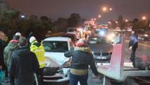 İstanbul - Ümraniye'de 7 aracın karıştığı zincirleme kaza; trafik yoğunluğu oluştu -1