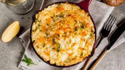 Krepten olur mu demeyin: Yufkasız börek sevenler yaşadı! Tavada şipşak pişiyor, nefis