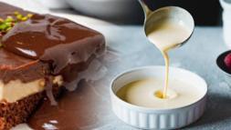 2 renkli muhallebi böyle yapılıyormuş! Pastası için keke 15 dakika verin: Sürekli karıştırın