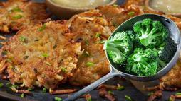 Kabağa taş çıkartan brokoli mücveri tarifi! Deneyen mest oluyor, 10 dakika yetiyor