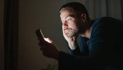 Farkında olmadan yapıyoruz! Ekran apnesi kalp sağlığını etkiliyor