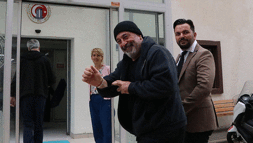 Cem Yılmaz’dan sağlık durumuyla ilgili açıklama: Biraz dikkat etmem lazım
