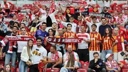 A Milli Futbol Takımı'na Polonya'da büyük ilgi!