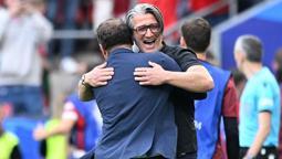 İsviçre basını göklere çıkardı! 'Murat Yakın'ın heykelini dikin'