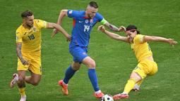 Slovakya ve Romanya birlikte son 16'ya yükseldi!