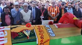 Galatasaraylı Yiğit Kurt, Bodrum'da defnedildi! Volkan Demirel de acıya ortak oldu