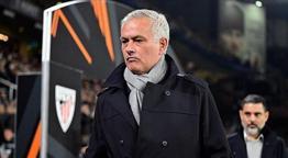 Fenerbahçe'de Jose Mourinho'dan Mert Müldür çıkışı: Televizyondaki gazeteciler bana yardımcı olabilir