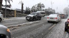 İstanbul bugün de beyaza büründü! İşte kar manzaraları...