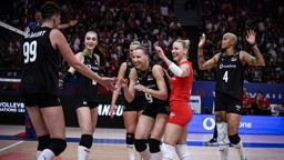 FİLENİN SULTANLARI GÜNEY KORE ENGELİNİ GEÇTİ! Güney Kore-Türkiye 2025 FIVB Milletler Ligi maçı kaç kaç bitti?