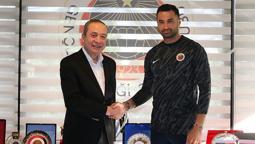 Gökhan Akkan'ın imza töreninden kareler