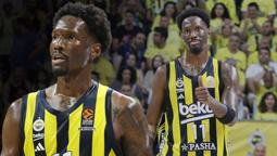 Fenerbahçe Beko'da Nigel Hayes Davis, NBA'i tercih etti! 4.7 kat daha az maaşı seçti