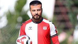 Sivasspor'dan ayrılıklar sonrası transfer