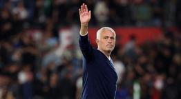 Fenerbahçe'de Jose Mourinho'dan transfer ve Amrabat cevabı! 'Cehenneme hoş geldiniz'