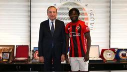 Sekou Koita'nın imza töreninden kareler