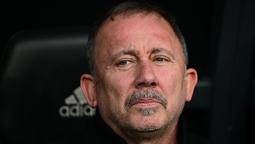 Beşiktaş'ta tribünlerden Sergen Yalçın'a istifa çağrısı!