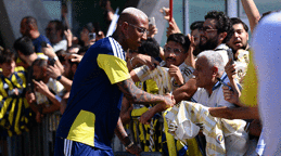 Fenerbahçe kafilesi Lyon maçı için Fransa'da