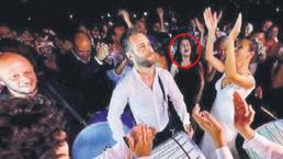 Özgür çaldı Hazal oynadı