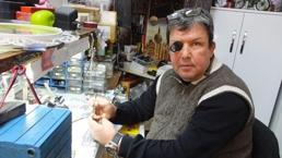 Asırlık saatler zamana meydan okuyor