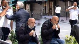 Taksim'de seyyar satıcı-zabıta arbedesini polis sonlandırdı! O dürümünü yemeye devam etti