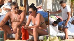 Nuri Alço ile Burcu Sezginoğlu'nun tatil keyfi