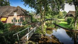 Sadece 2600 kişi yaşıyor... Buraya araç girişi yasak!