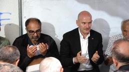Bakan Soylu, şehit evinde gözyaşlarını tutamadı