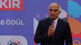 Bakan Ersoy stardı verdi! Diyarbakır terörle değil, festival ile anılmaya başladı