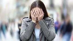 Bu belirtilerden en az 4 tanesi varsa dikkat! 13 soruda 'panik atak' testi