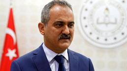 Bakan Özer, Türkiye’nin son 20 yılını yazdı