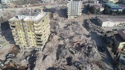 Depremde 8 bloku yıkılan Ebrar Sitesi'nde ölenlerin sayısı 250'yi aştı