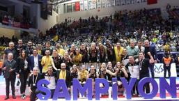 Kadınlar AXA Sigorta Kupa Voley'de şampiyon VakıfBank