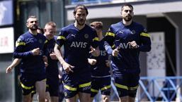 Fenerbahçe'nin kamp kadrosu belli oldu! Yıldız isimden müjdeli haber