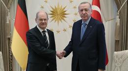 Almanya Başbakanı'ndan Cumhurbaşkanı Erdoğan'a tebrik telefonu! Seçim başarısını kutladı