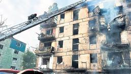 Biri cepheden, biri havadan