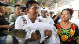 Meksikalı belediye başkanı timsahla evlendi! 'Birbirimizi seviyoruz'