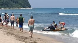 Denizde cankurtaranlar buldu; jet ski ile karaya çıkarıldı, hastanede öldü