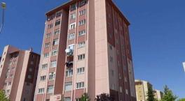 Pencere silerken 8. kattan düşen 3 çocuk annesi kadın feci şekilde can verdi