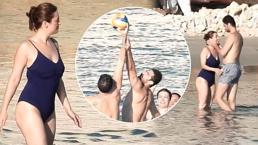 İrem Sak ve Furkan Korkmaz'ın denizde voleybol keyfi!