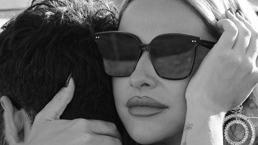 Hadise'nin paylaşımına yorum yağmıştı! Gizemli erkek ortaya çıktı