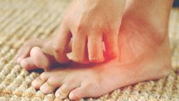 Her 100 kişiden 18’inde görülüyor! ‘Hep aynı ayakkabıyı giymeyin’