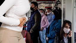 Daha öncekilerden farklı, Eris varyantı 2 belirtiyle vurdu! 'Eski aşılar artık korumaz'