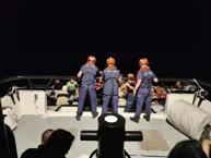 İzmir açıklarında 52 kaçak göçmen yakalandı