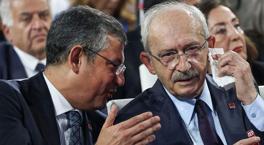 Kılıçdaroğlu, neden 'devam' dedi? Özgür Özel kendisine gelen bilgiyi açıkladı